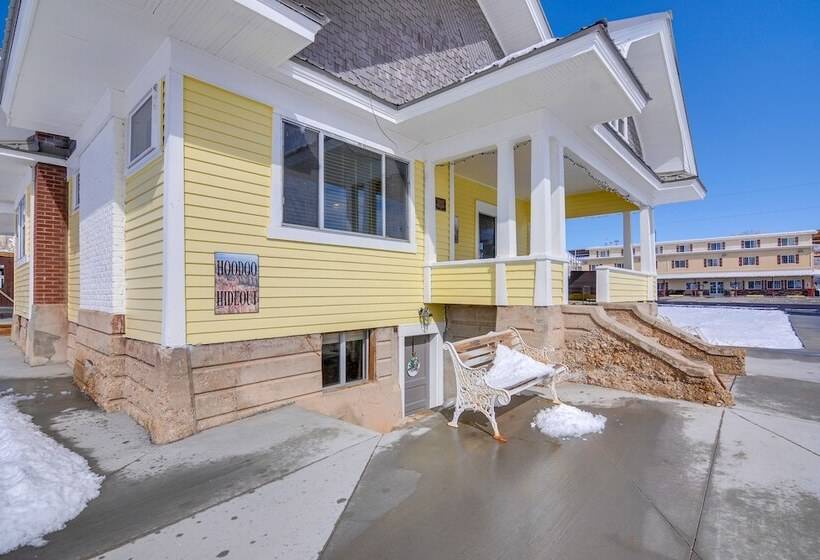 Beautiful Historic Home Near Bryce Canyon!