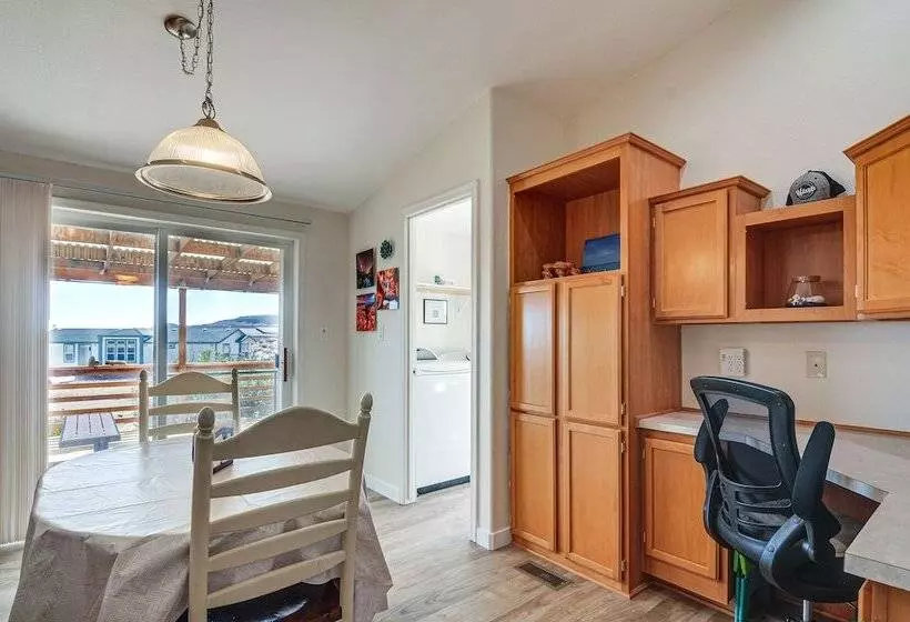 Big Water Home W/ Deck ~ 13 Mi To Lake Powell!