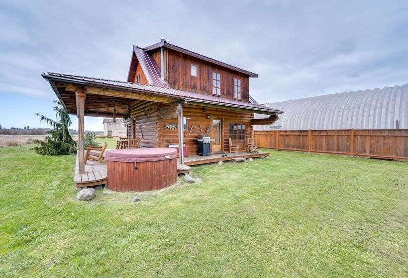Private Hot Tub: Blue Sky Cabin In Sequim