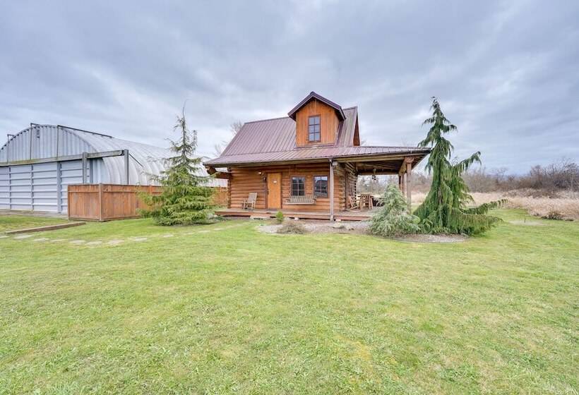 Private Hot Tub: Blue Sky Cabin In Sequim