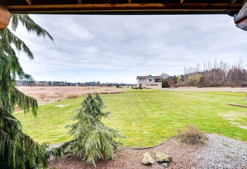 Private Hot Tub: Blue Sky Cabin In Sequim