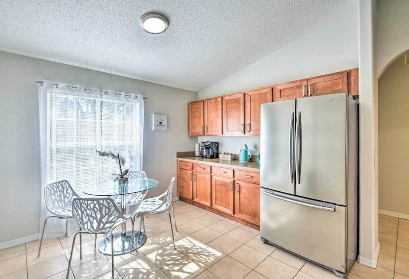 Bright Palm Coast Gem W/ Lanai & Private Pool