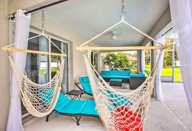 Bright Palm Coast Gem W/ Lanai & Private Pool