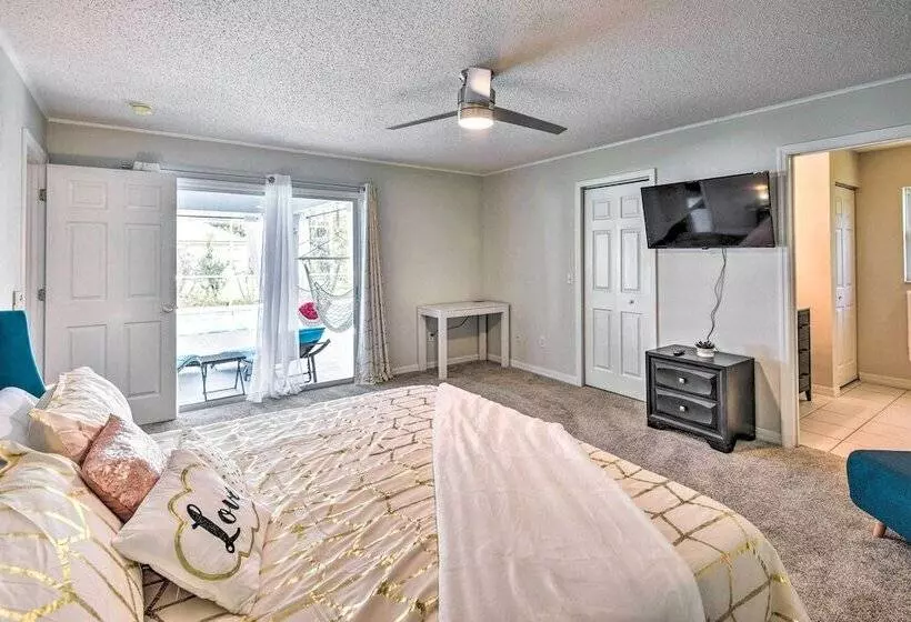 Bright Palm Coast Gem W/ Lanai & Private Pool