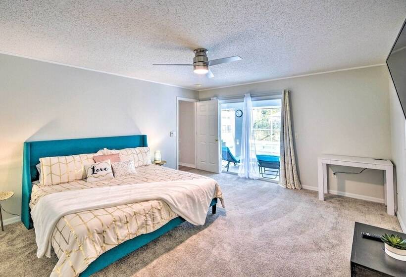 Bright Palm Coast Gem W/ Lanai & Private Pool