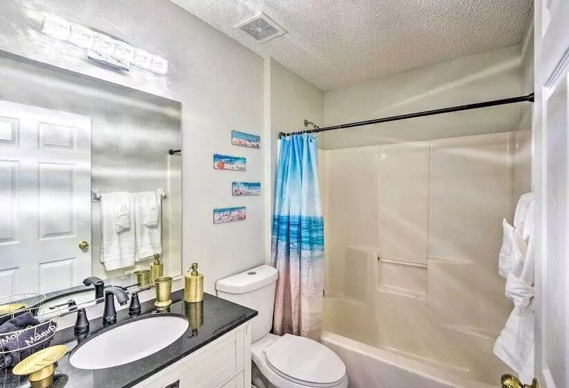 Bright Palm Coast Gem W/ Lanai & Private Pool