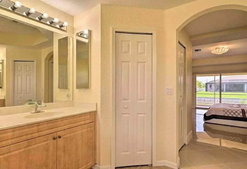 Screened Patio: Canal Front Cape Coral Home