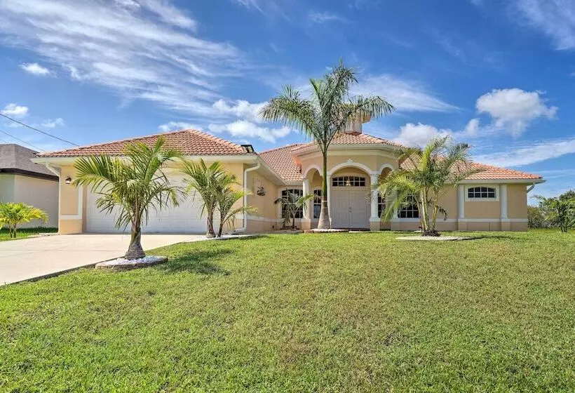 Screened Patio: Canal Front Cape Coral Home