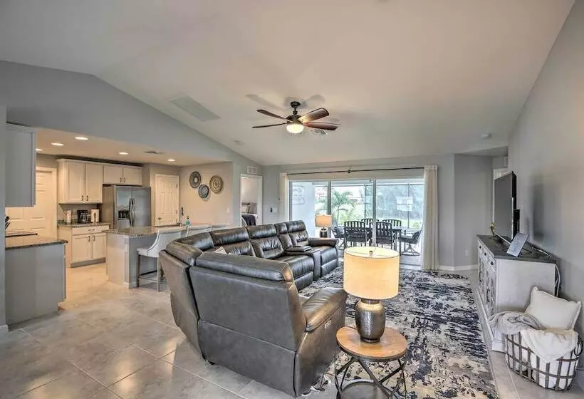 Cape Coral Charmer: 5 Mi To Matlacha Preserve
