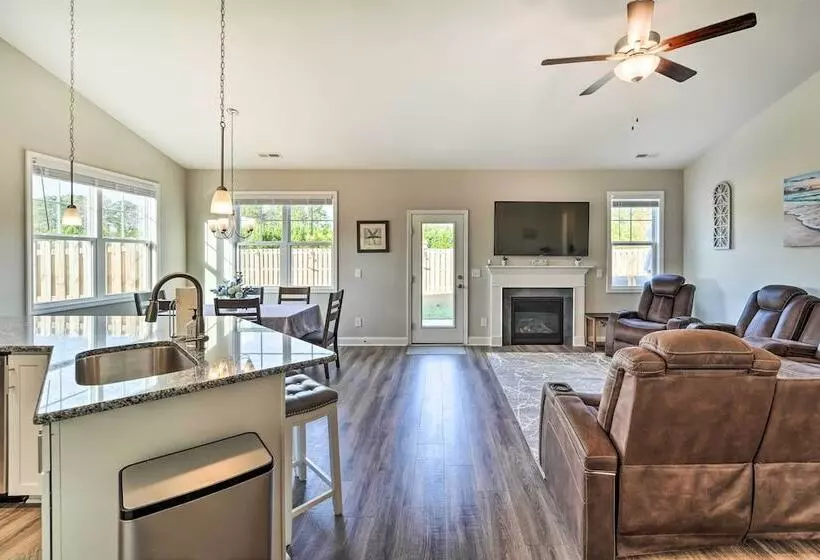 Castle Hayne Retreat: 6 Mi To Dtwn Wilmington