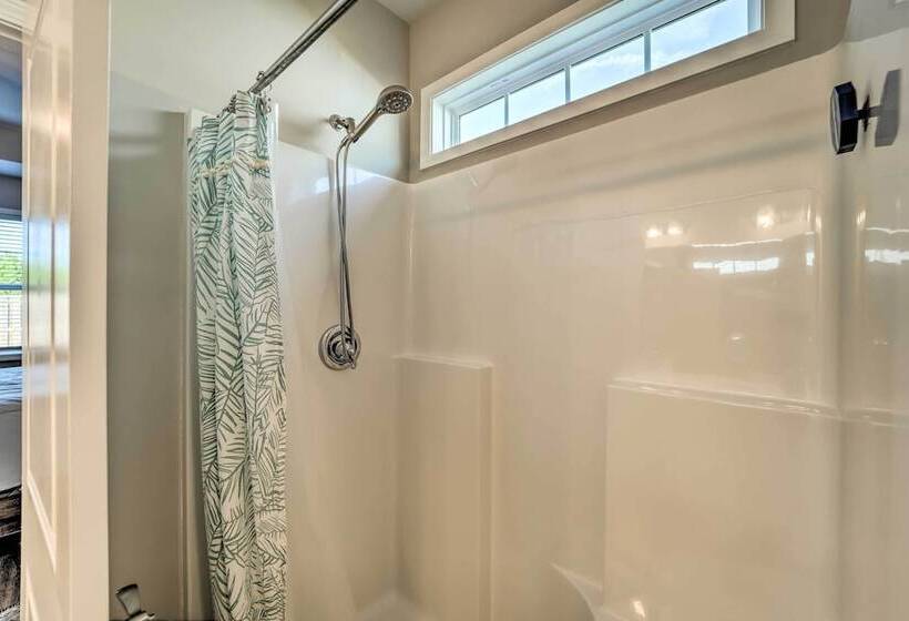 Castle Hayne Retreat: 6 Mi To Dtwn Wilmington