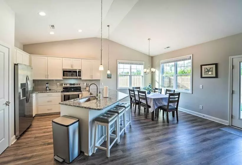 Castle Hayne Retreat: 6 Mi To Dtwn Wilmington