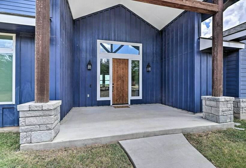 Central Texas Home W/ Rolling Pasture Views!