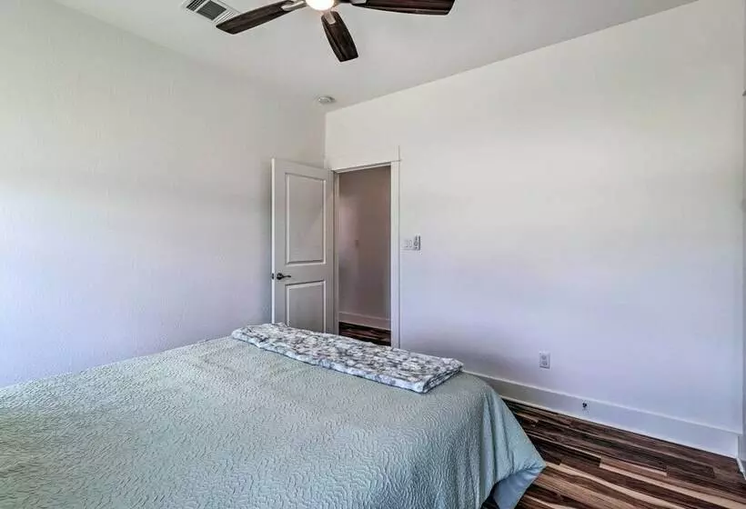 Central Texas Home W/ Rolling Pasture Views!