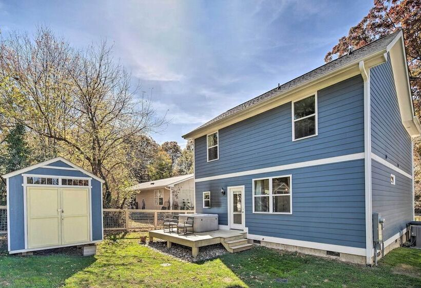 Charming Asheville House W/ Private Hot Tub!