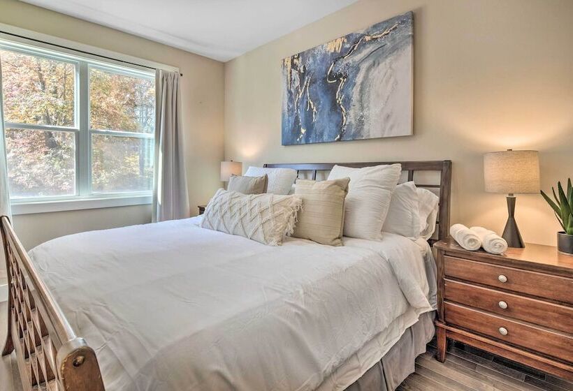 Charming Asheville House W/ Private Hot Tub!