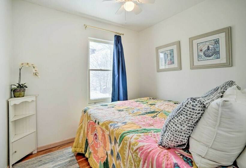 Charming Waterfront Cottage W/ Private Dock!