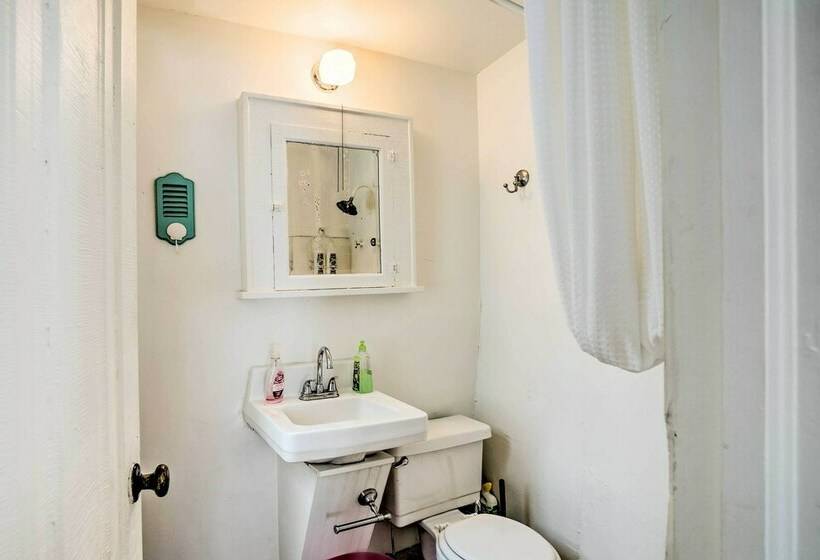 Charming Waterfront Cottage W/ Private Dock!