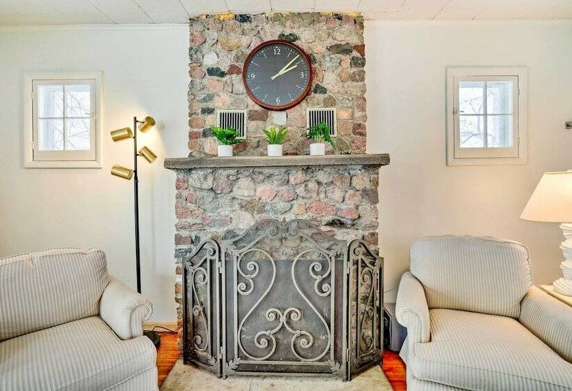 Charming Waterfront Cottage W/ Private Dock!