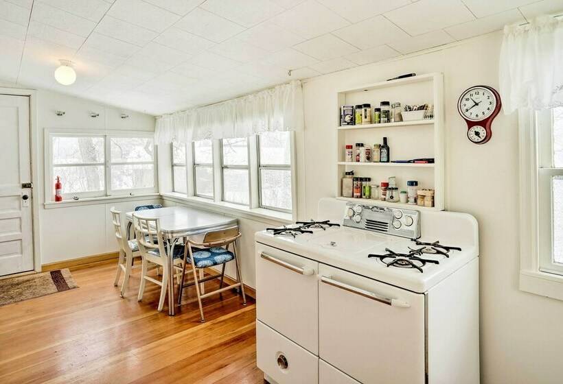 Charming Waterfront Cottage W/ Private Dock!