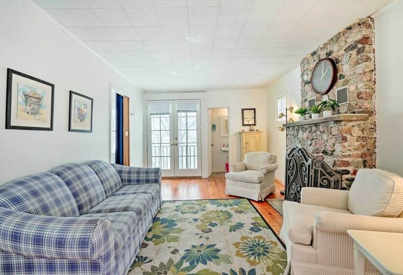 Charming Waterfront Cottage W/ Private Dock!