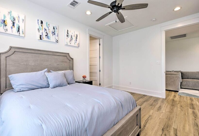 Coastal Waveland House 1/2 Block To Pub Beach