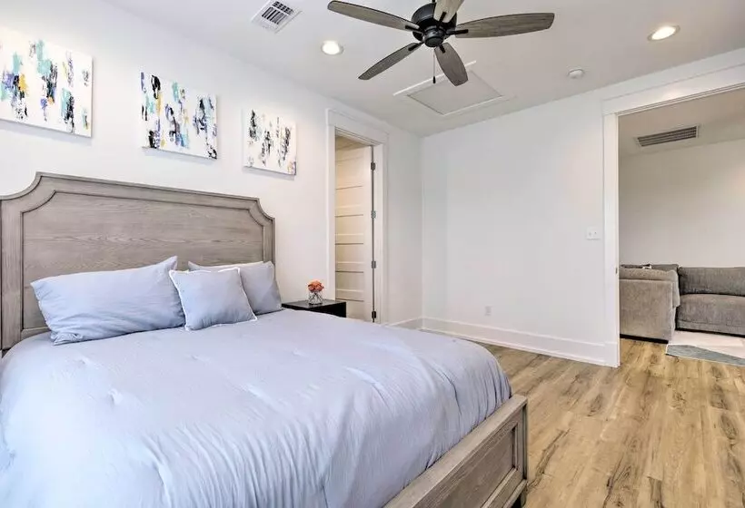 Coastal Waveland House 1/2 Block To Pub Beach