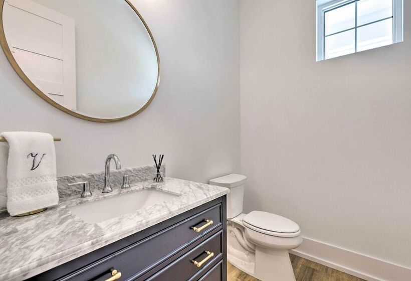 Coastal Waveland House 1/2 Block To Pub Beach