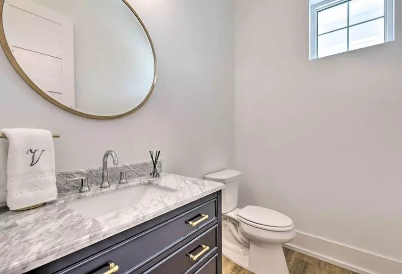 Coastal Waveland House 1/2 Block To Pub Beach