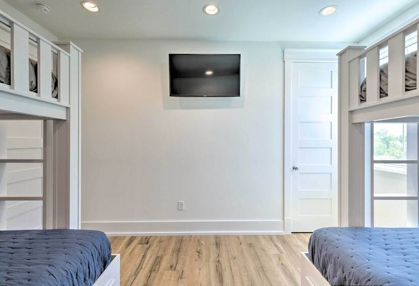 Coastal Waveland House 1/2 Block To Pub Beach