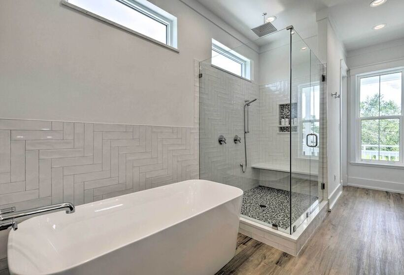 Coastal Waveland House 1/2 Block To Pub Beach