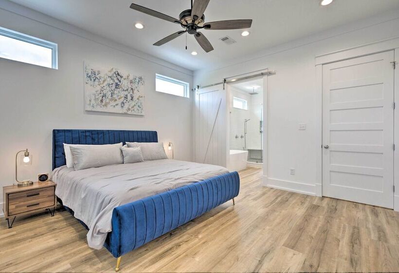 Coastal Waveland House 1/2 Block To Pub Beach