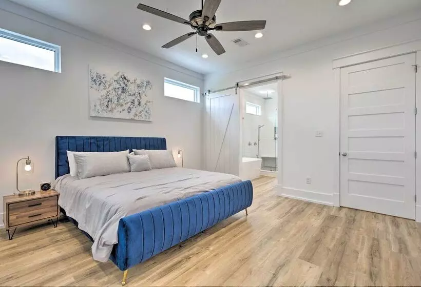 Coastal Waveland House 1/2 Block To Pub Beach