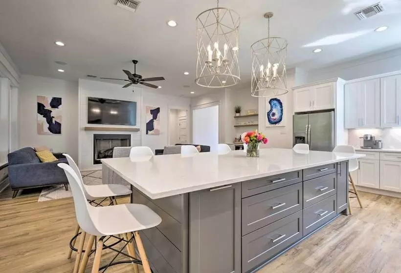 Coastal Waveland House 1/2 Block To Pub Beach