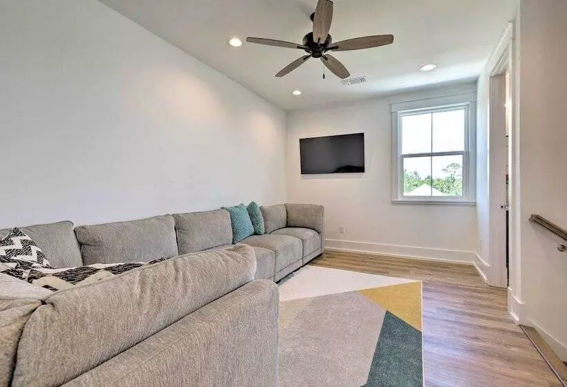 Coastal Waveland House 1/2 Block To Pub Beach