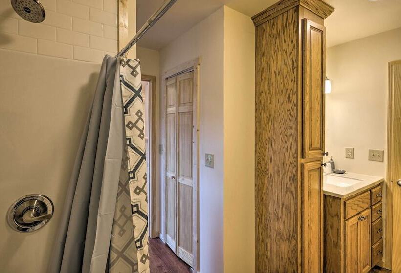 Cozy Cabin On Tuckasegee River   Near Bryson City