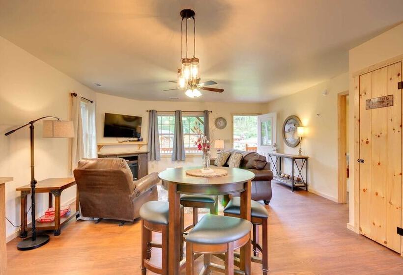 Cozy Cabin On Tuckasegee River   Near Bryson City