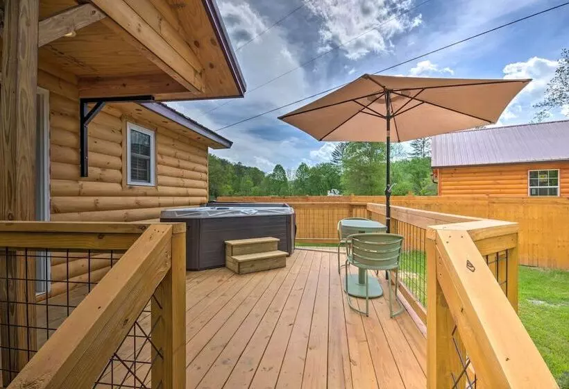 Cozy Cabin On Tuckasegee River   Near Bryson City