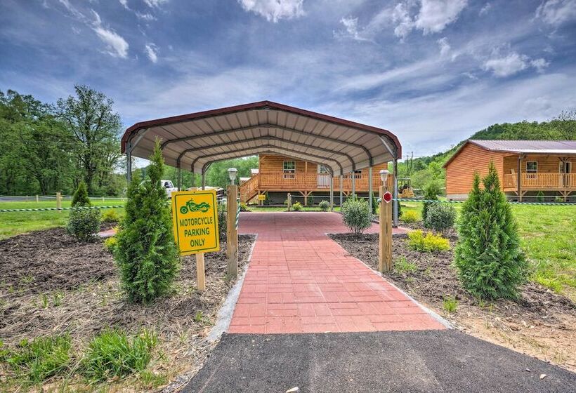Cozy Cabin On Tuckasegee River   Near Bryson City