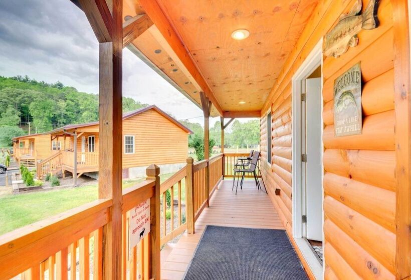 Cozy Cabin On Tuckasegee River   Near Bryson City