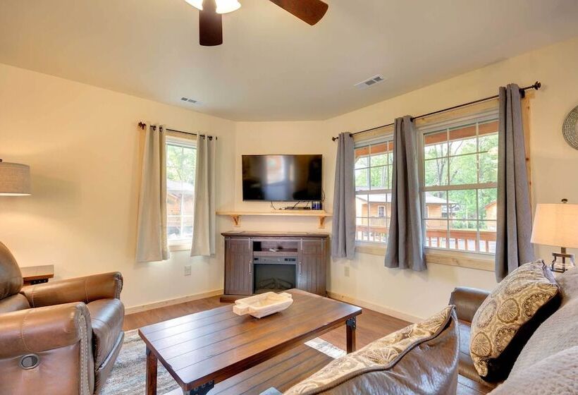 Cozy Cabin On Tuckasegee River   Near Bryson City