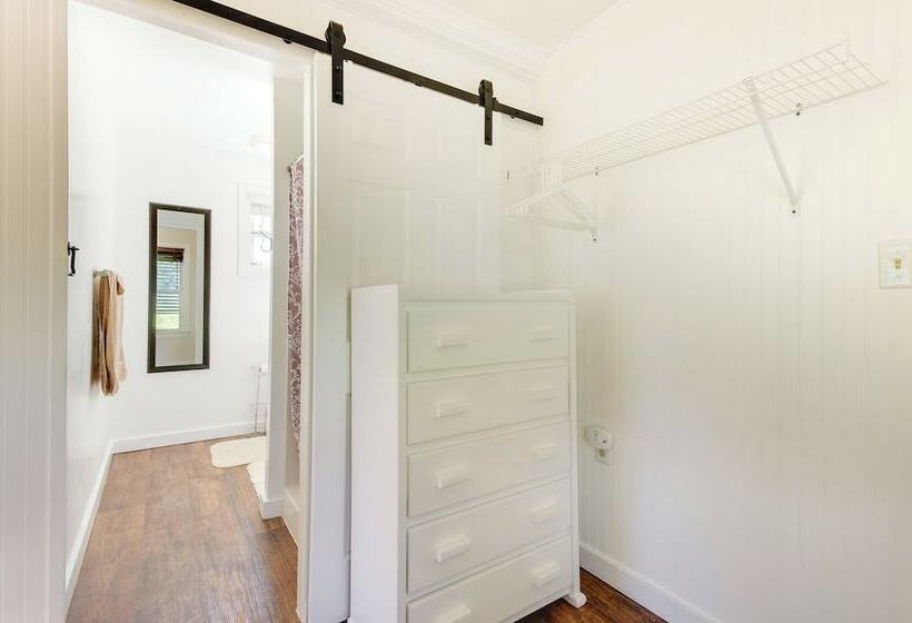 Cozy Henderson Hideaway: Fish, Hike, & Boat!