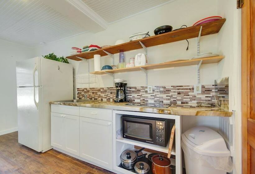 Cozy Henderson Hideaway: Fish, Hike, & Boat!