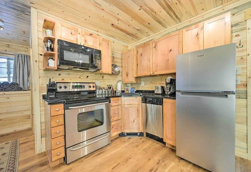 Cozy Island Park Cabin, 20 Mi To Yellowstone!