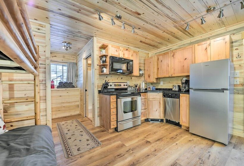 Cozy Island Park Cabin, 20 Mi To Yellowstone!