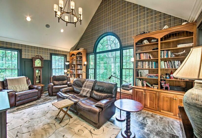 Extravagant Atglen Manor W/ Private 60 Acre Land!