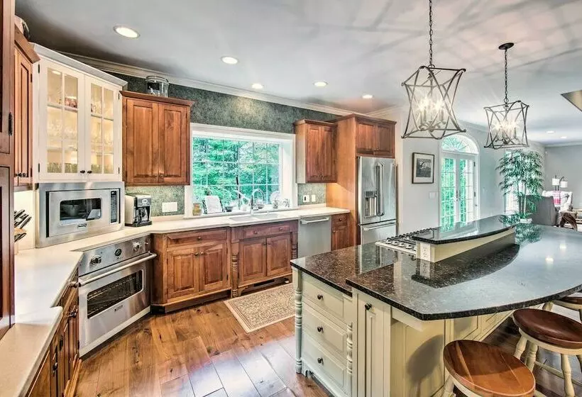 Extravagant Atglen Manor W/ Private 60 Acre Land!