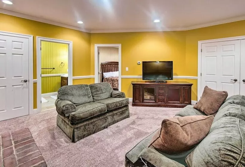 Extravagant Atglen Manor W/ Private 60 Acre Land!