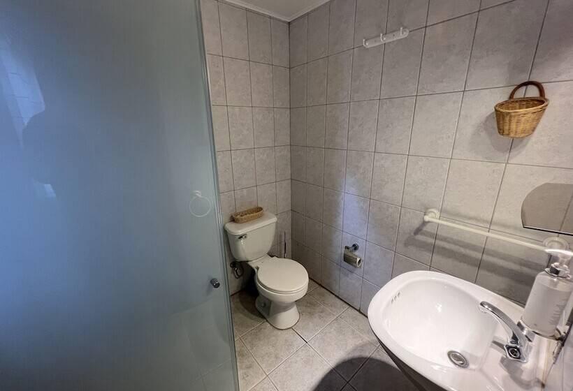 Otel Green Baker Lodge