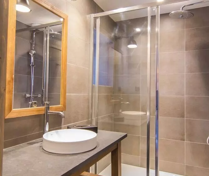 Hotelli Hôtel De La Roche